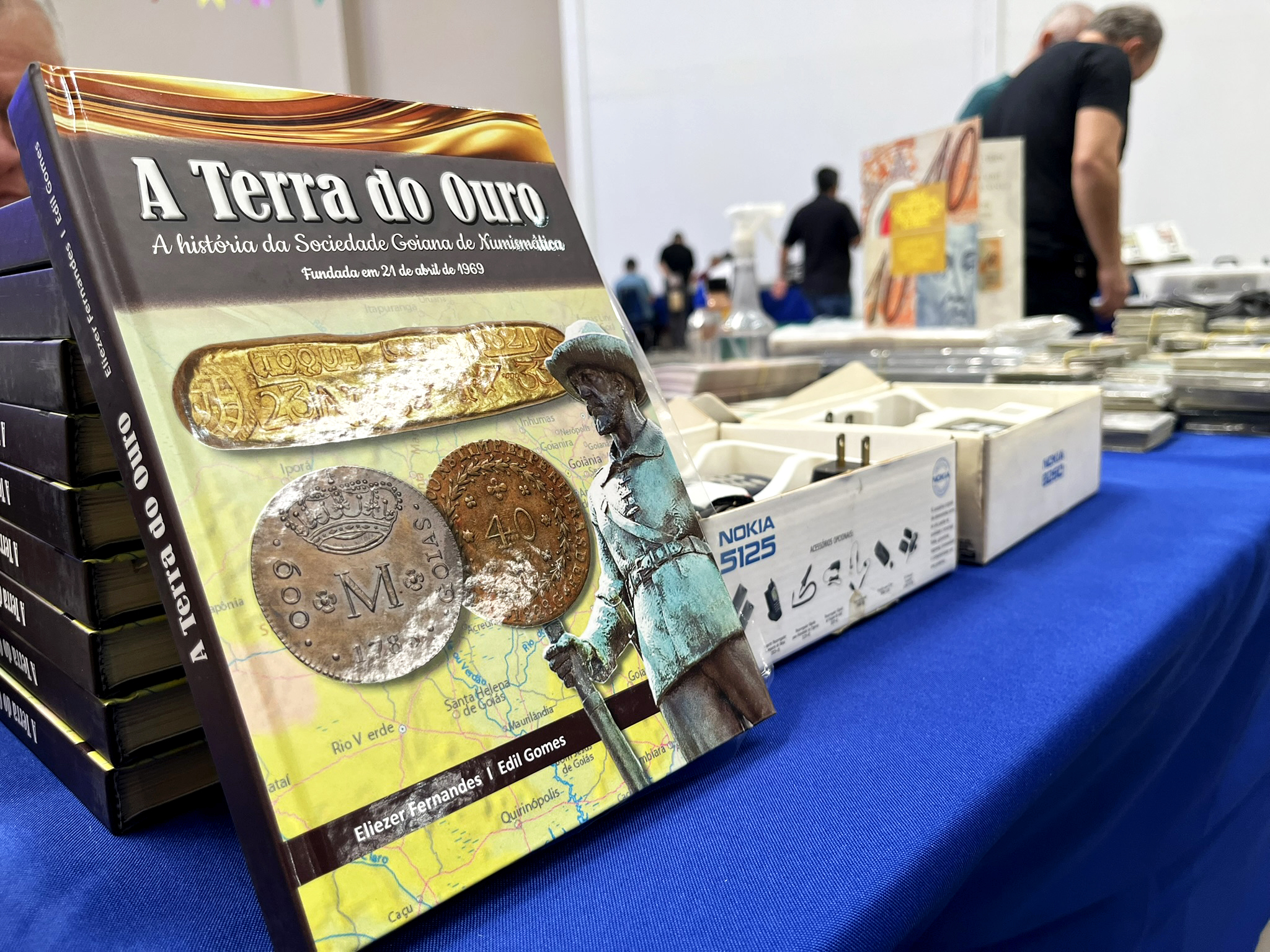 Shopping Estação Goiânia se torna ponto de troca de figurinhas da Copa do Mundo, neste final de semana