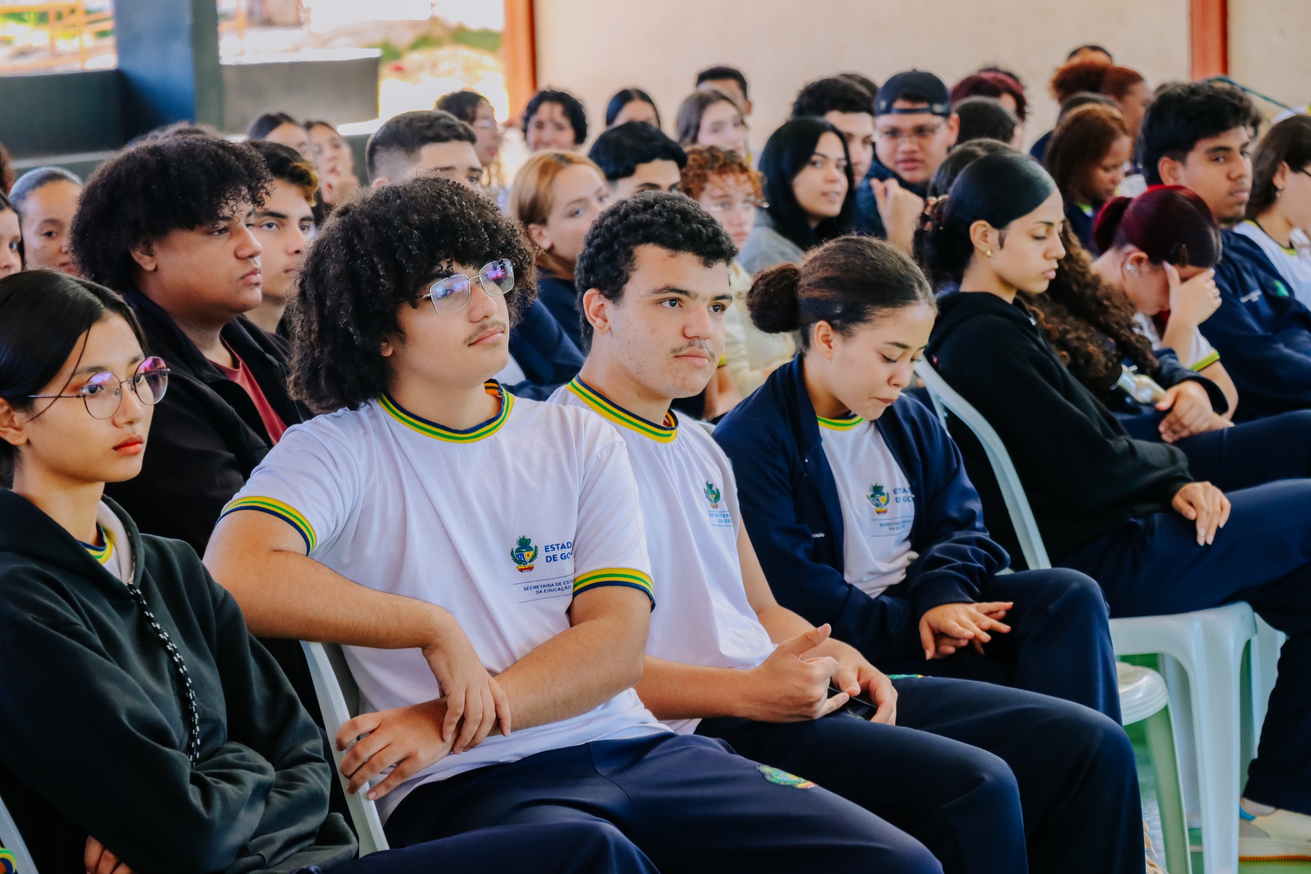 Palestra educativa aborda violência e bullying em escola estadual de Senador Canedo