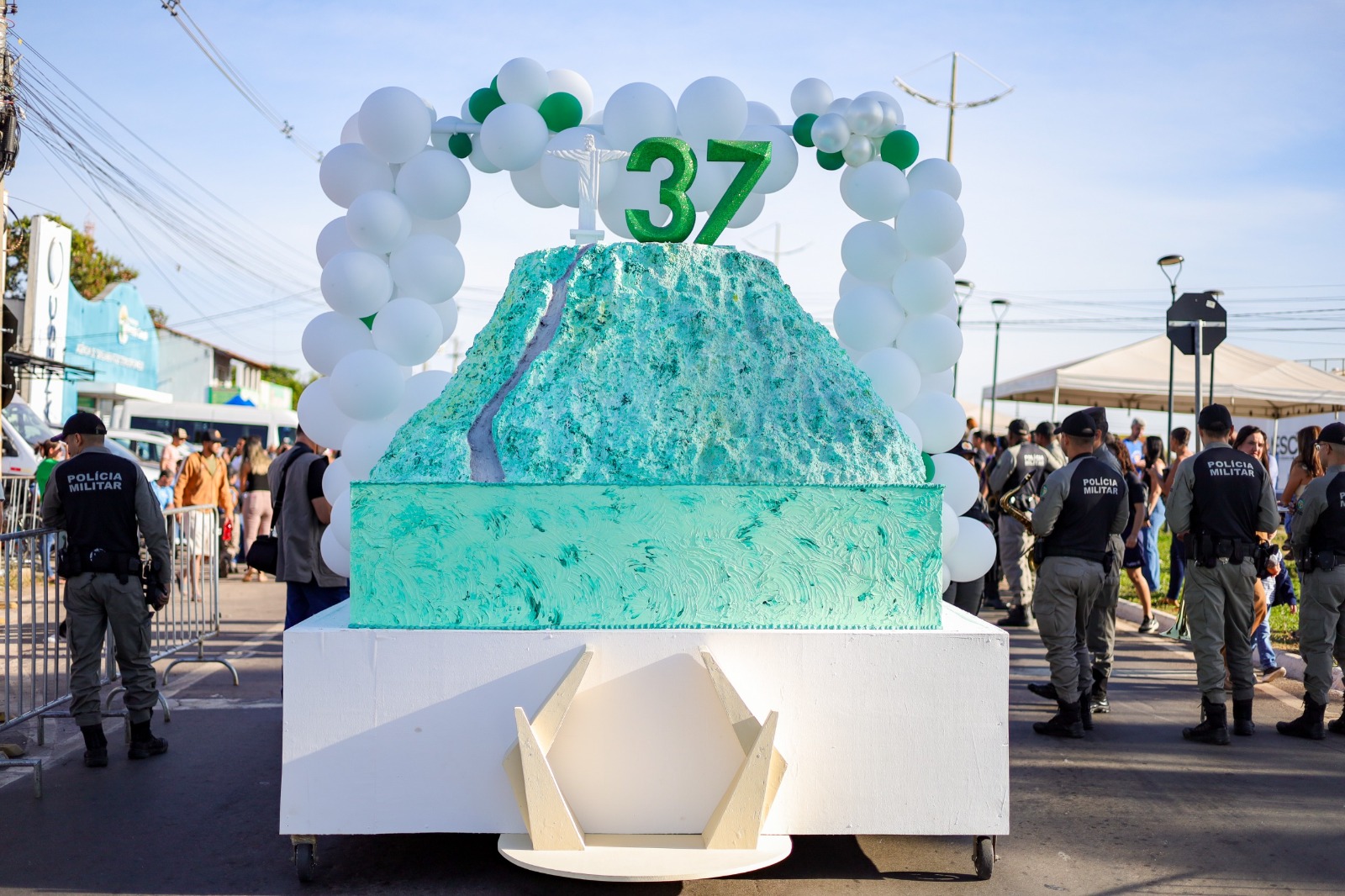 Senador Canedo celebra 37 anos com desfile cívico na Avenida Dom Emanuel