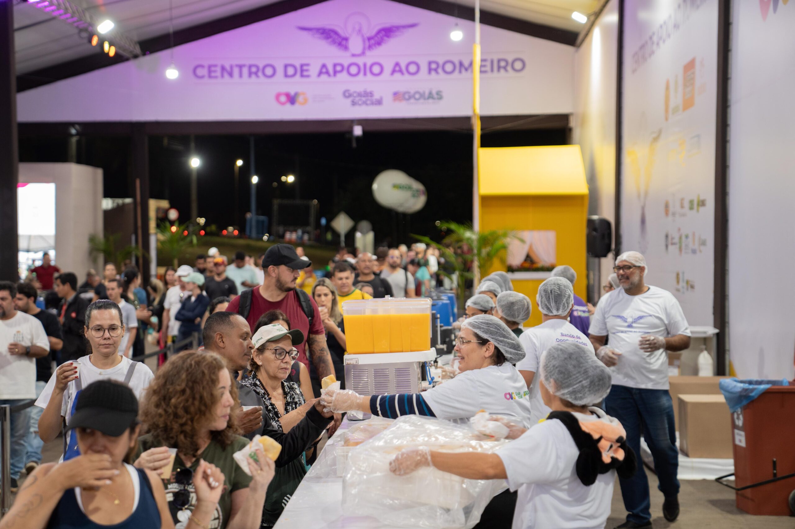 Governo de Goiás monta Centro de Apoio ao Romeiro para atender fiéis durante festa do Divino Pai Eterno em Trindade