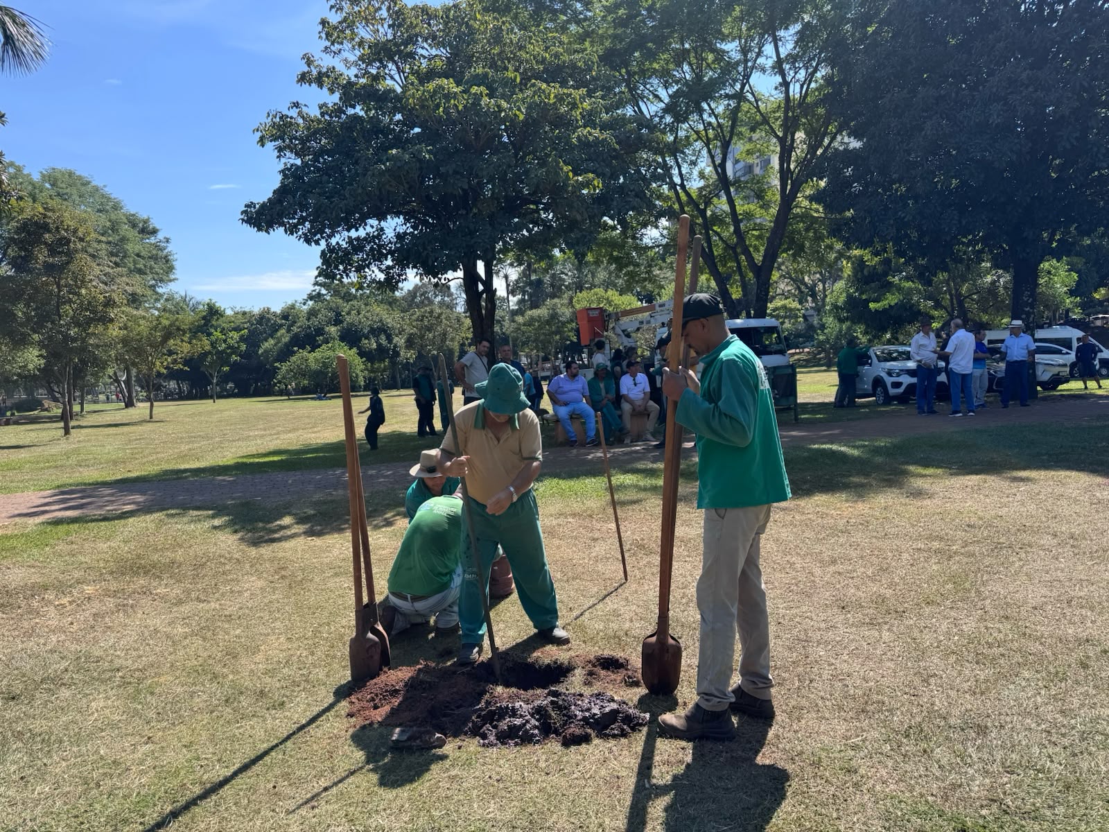 Prefeitura amplia ações de preservação ambiental e recuperação de áreas verdes em Goiânia