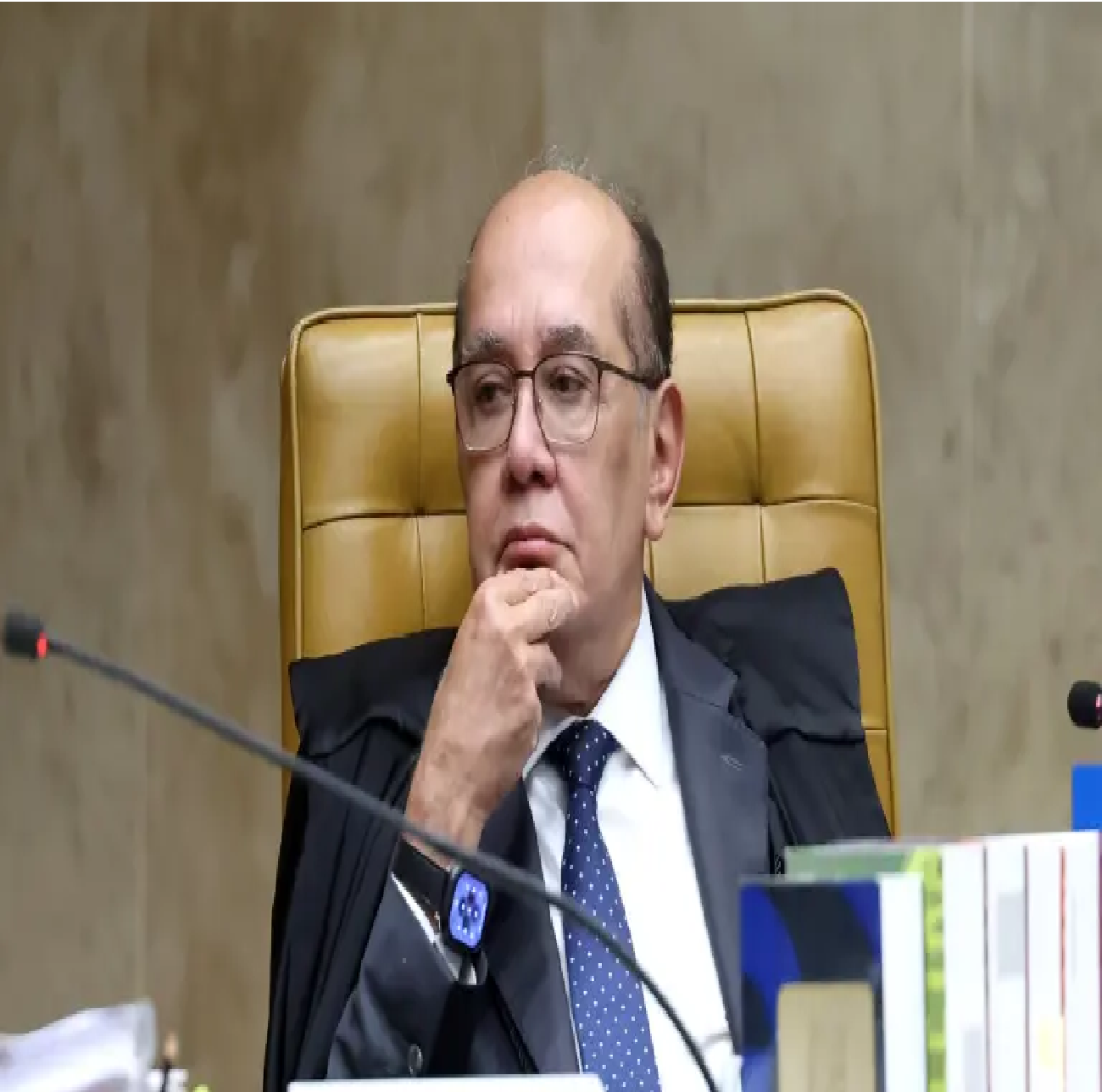 Gilmar Mendes chama de “graves e absurdas” declarações de Flávio Bolsonaro sobre urnas eletrônicas