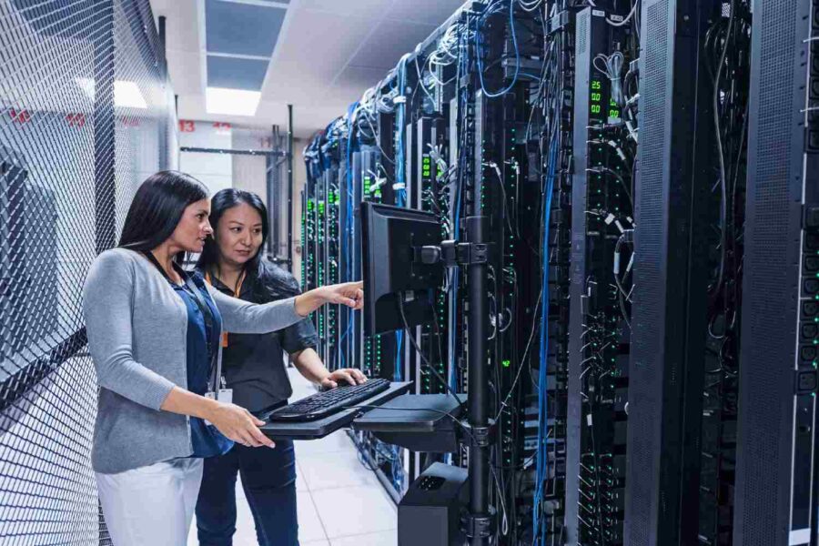 Área de controle tecnológico abre vagas, mas enfrenta dificuldade para encontrar profissionais
