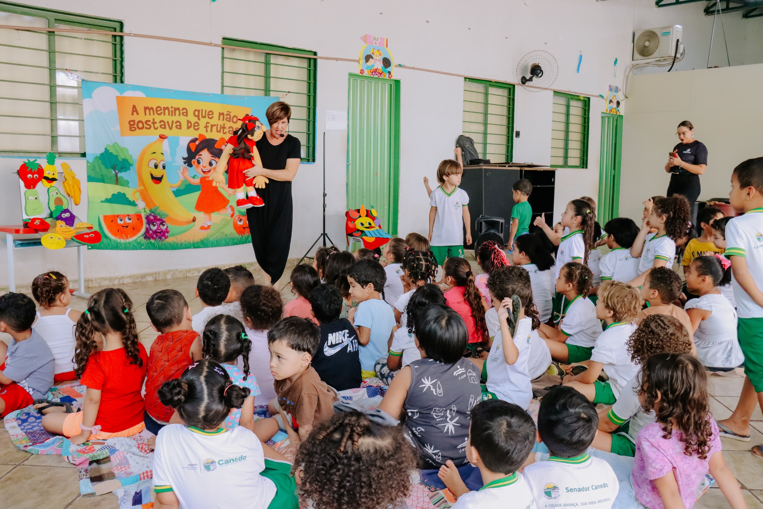 SEMED leva teatro sobre alimentação saudável para 6,3 mil crianças