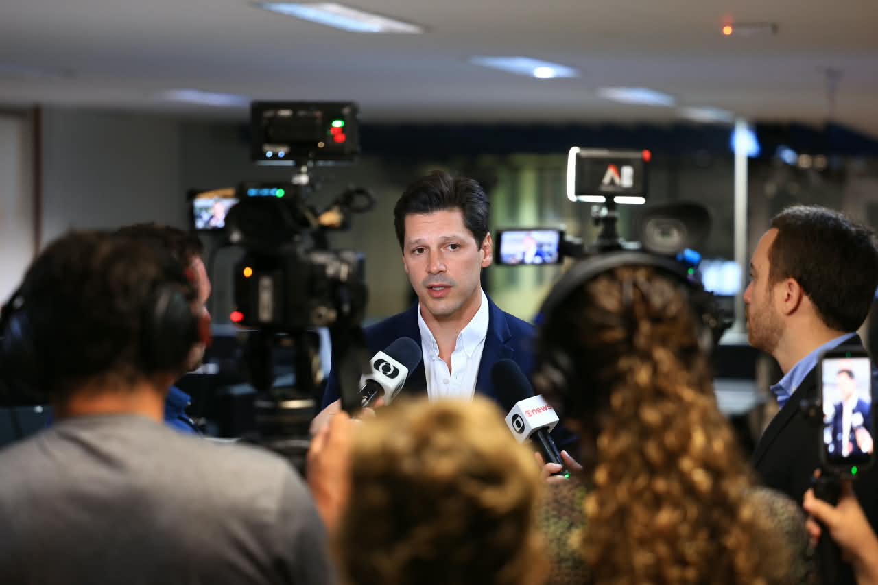 Após reeleição, Daniel Vilela mantém ritmo de trabalho e acelera projetos estratégicos